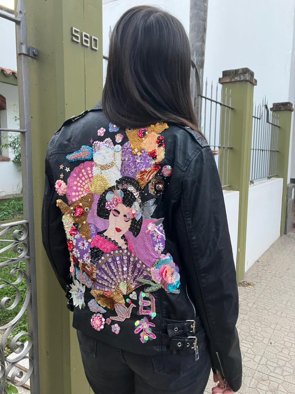 Campera bordada